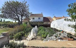 Coron, Pays de la Loire 49690