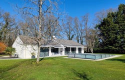 Fleury-sur-Loire, Burgundy 58240
