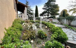 Saint-Étienne-du-Grès, Provence-Alpes-Côte d'Azur 13103