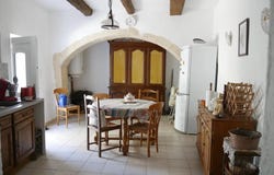 Mouriès, Bouches-du-Rhône 13890