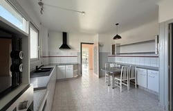 Parthenay, Poitou-Charentes 79200