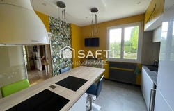 Laval, Pays de la Loire 53000