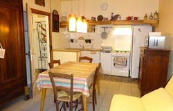 Lauzerte, Midi-Pyrénées 82110