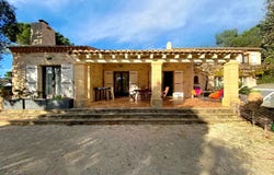 Tresques, Languedoc-Roussillon 30330