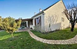 Villeneuve-la-Guyard, Burgundy 89340