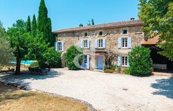 Grignan, Auvergne-Rhône-Alpes 26230