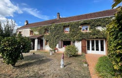 Joigny, Burgundy 89300