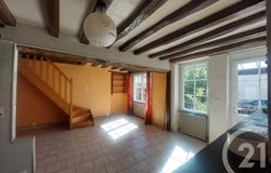 Crain, Burgundy 89480