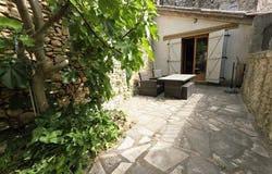 1 Rue du Puits Neuf, Dions, Gard 30190