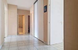 Reims, Champagne-Ardenne 51100