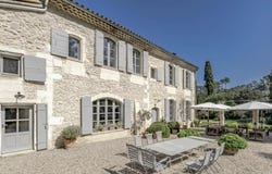 Saint-Etienne-du-Grès, Provence-Alpes-Côte d'Azur 13103
