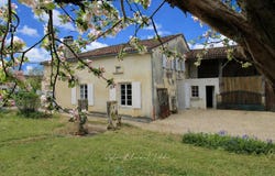 Barbezieux-Saint-Hilaire, Charente 16300