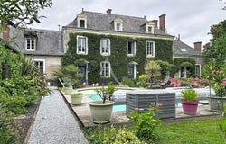 SOEURDRES, Pays de la Loire 49330