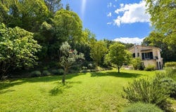 Saint-Etienne-du-Grès, Provence-Alpes-Côte-d'Azur 13103