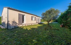 Saint-Paul-Trois-Châteaux, Rhône-Alpes 26130