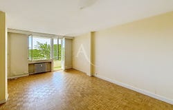 MACON, Bourgogne-Franche-Comté 71000