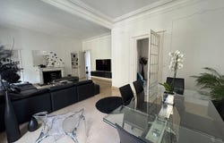LONS-LE-SAUNIER, Bourgogne-Franche-Comté 39000