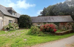 Glomel, Brittany 22110