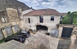 Entre-Vignes, Languedoc-Roussillon 34400