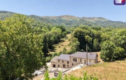 Saurat, Ariège 09400