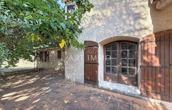 Robion, Provence-Alpes-Côte d'Azur 84440