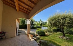 Buisson, Provence-Alpes-Côte d'Azur 84110