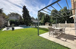 Maubec, Provence-Alpes-Côte d'Azur 84660