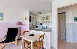 Les Angles, Gard 30133