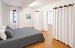 Roquemaure, Languedoc-Roussillon 30150