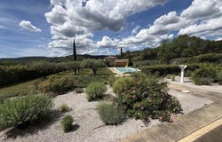 Cotignac, Provence-Alpes-Côte-d'Azur 83570