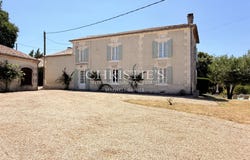 Montmoreau, Poitou-Charentes 16190