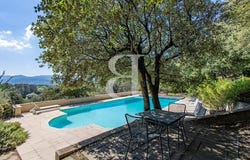 Vaison-la-Romaine, Provence-Alpes-Côte d'Azur 84110