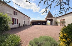 Barbezieux-Saint-Hilaire, Poitou-Charentes 16300