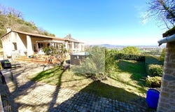 Rochemaure, Auvergne-Rhône-Alpes 07400