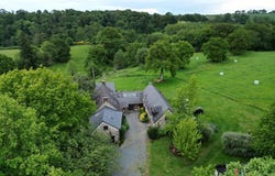 Brecé, Pays de la Loire 53120