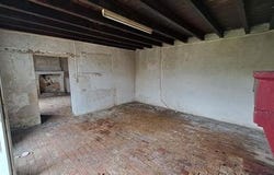 Saint-Maixent-De-Beugne, Poitou-Charentes 79160