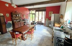 Marce-Sur-Esves, Centre 37160