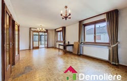 Eschau, Alsace 67114