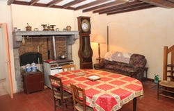 Rouy, Burgundy 58110