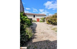 Monts-Sur-Guesnes, Poitou-Charentes 86420