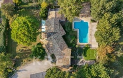 Robion, Provence-Alpes-Côte d'Azur 84440