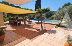 Cotignac, Provence-Alpes-Côte-d'Azur 83570