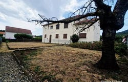 Volvic, Auvergne 63530