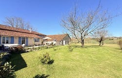AUBETERRE SUR DRONNE, Poitou-Charentes 16390