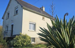 Callac, Brittany 22160