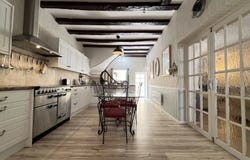 Saint-Savin, Poitou-Charentes 86310