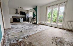 Perriers-Sur-Andelle, Haute-Normandie 27910