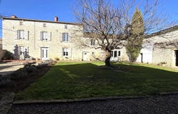 Aunac-sur-Charente, Poitou-Charentes 16460