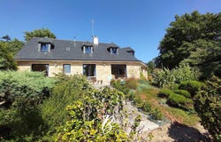 Auray, Brittany 56400