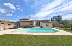 Saint-Etienne-du-Grès, Provence-Alpes-Côte d'Azur 13103